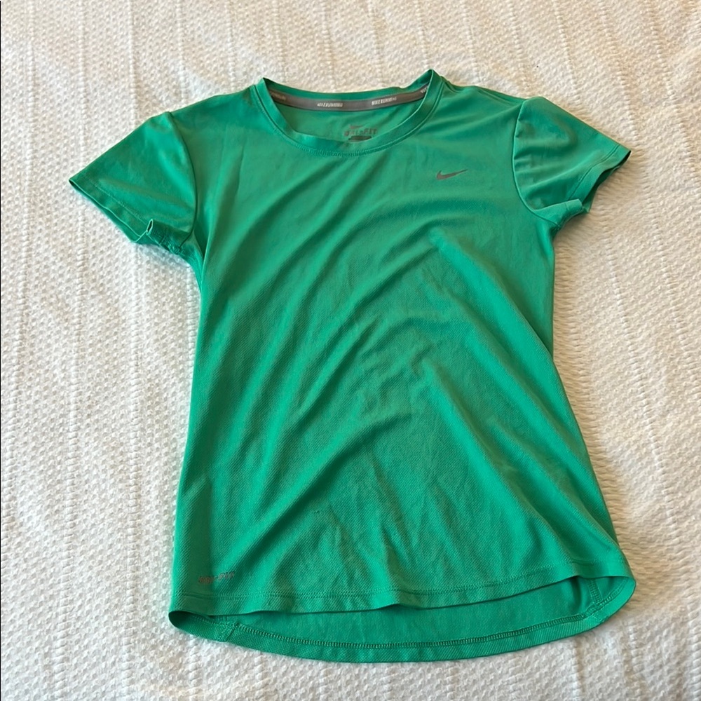 Nike Green Fitted Short Sleeve Tee